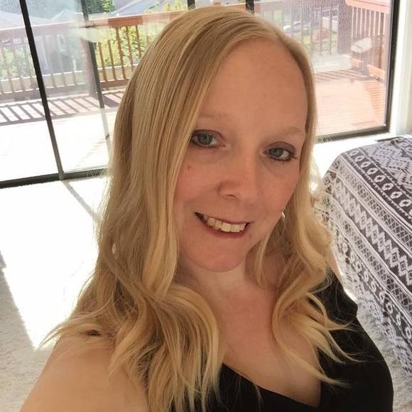 Meet your Posher, Larissa - Picture 1 of 1